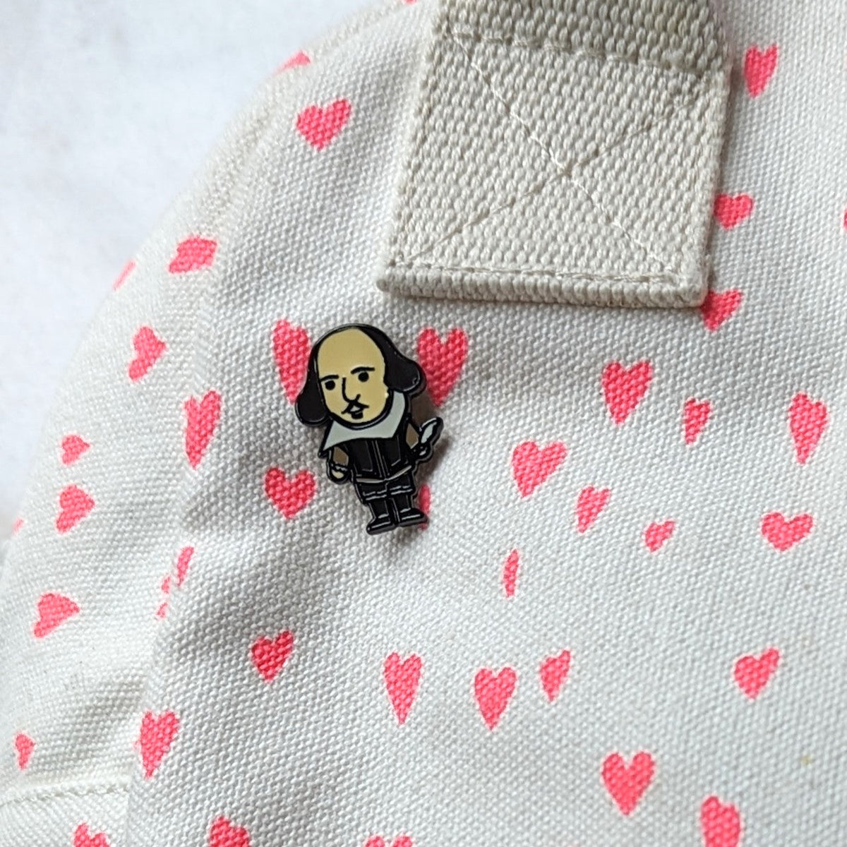 Shakespeare Pin - CVP1061SHAK