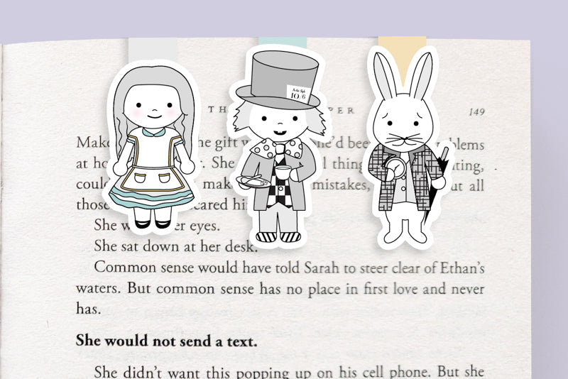 Alice In Wonderland Mini Magnetic Bookmarks 3-pack - CVM1311ALIC